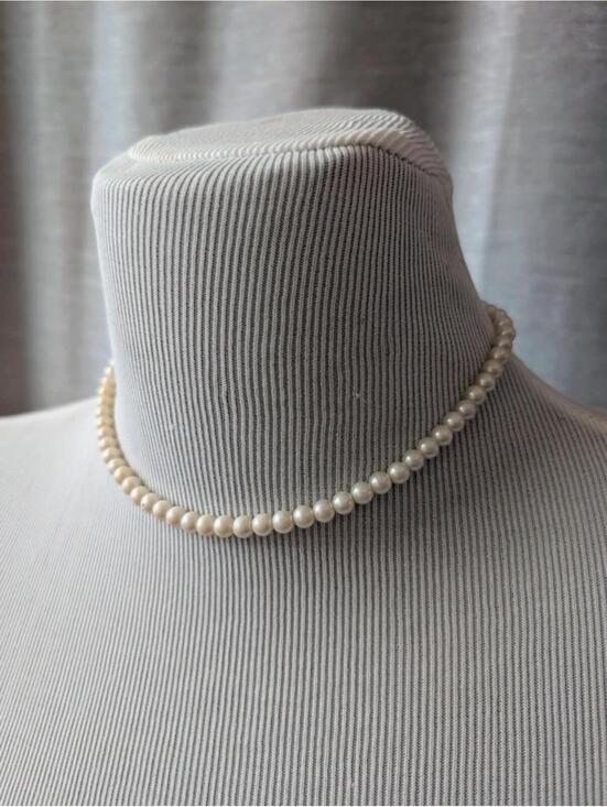 Jewelry - Vintage Faux Pearl Choker Necklace
